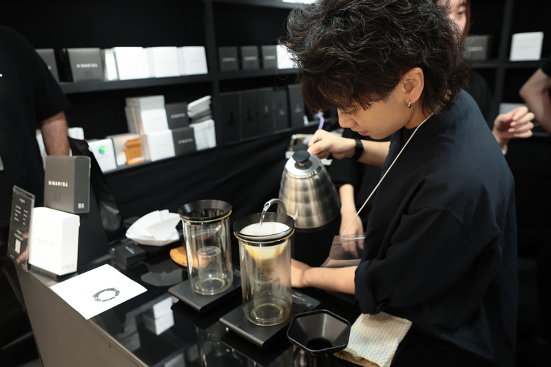 コーヒー関係者から最新情報を収集